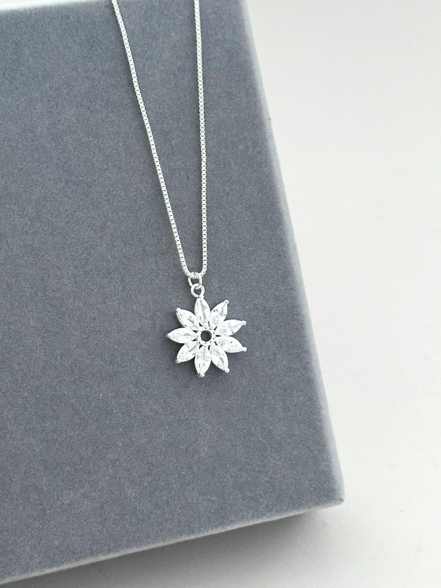 Colar girassol cristal