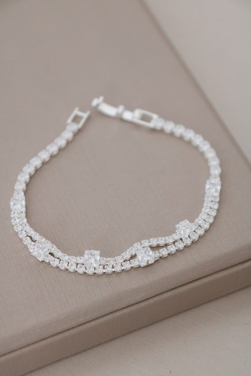 Pulseira riviera dupla com pedras quadradas